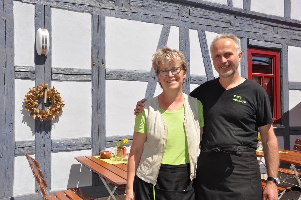 플라우에 Cafe Landart Im Thueringer Finistere 아파트 외부 사진