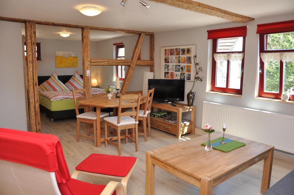 플라우에 Cafe Landart Im Thueringer Finistere 아파트 객실 사진