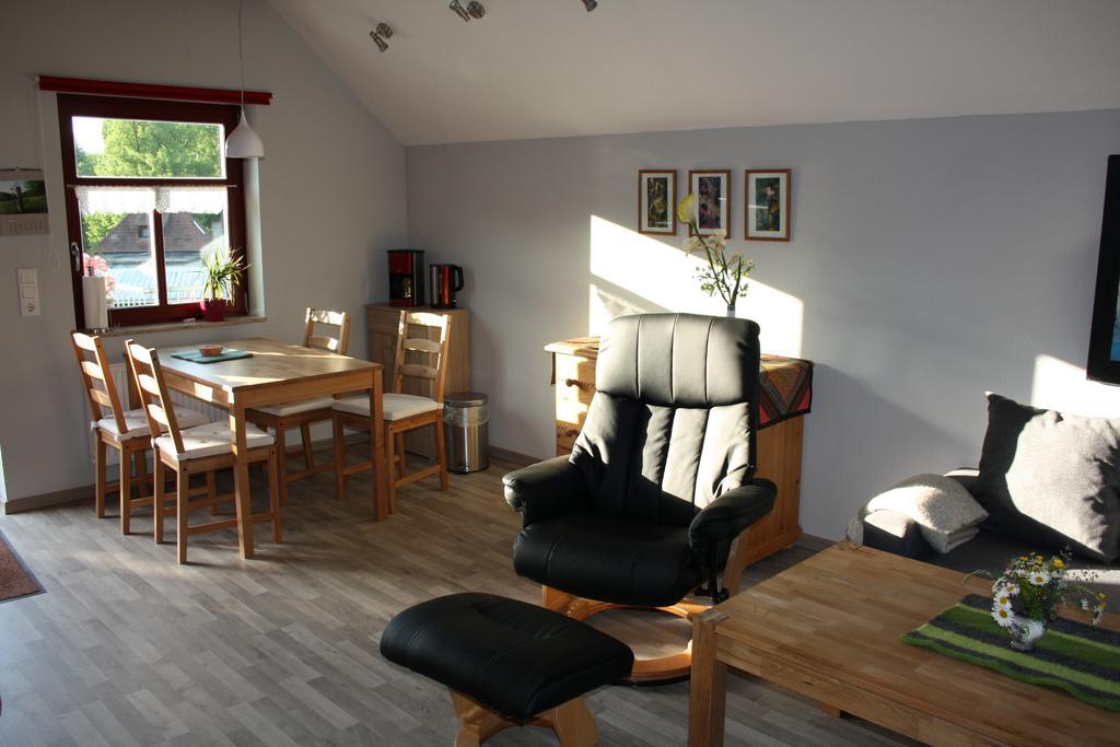 플라우에 Cafe Landart Im Thueringer Finistere 아파트 객실 사진