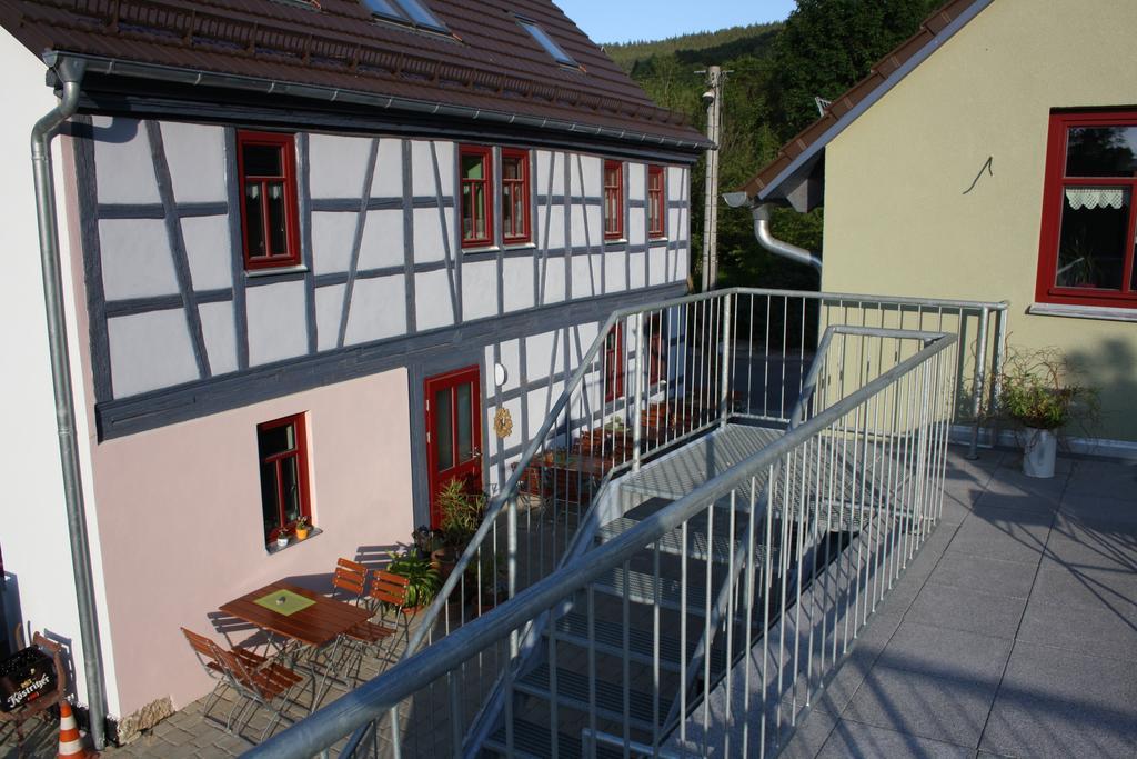 플라우에 Cafe Landart Im Thueringer Finistere 아파트 객실 사진