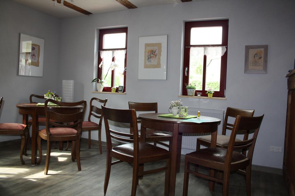 플라우에 Cafe Landart Im Thueringer Finistere 아파트 외부 사진