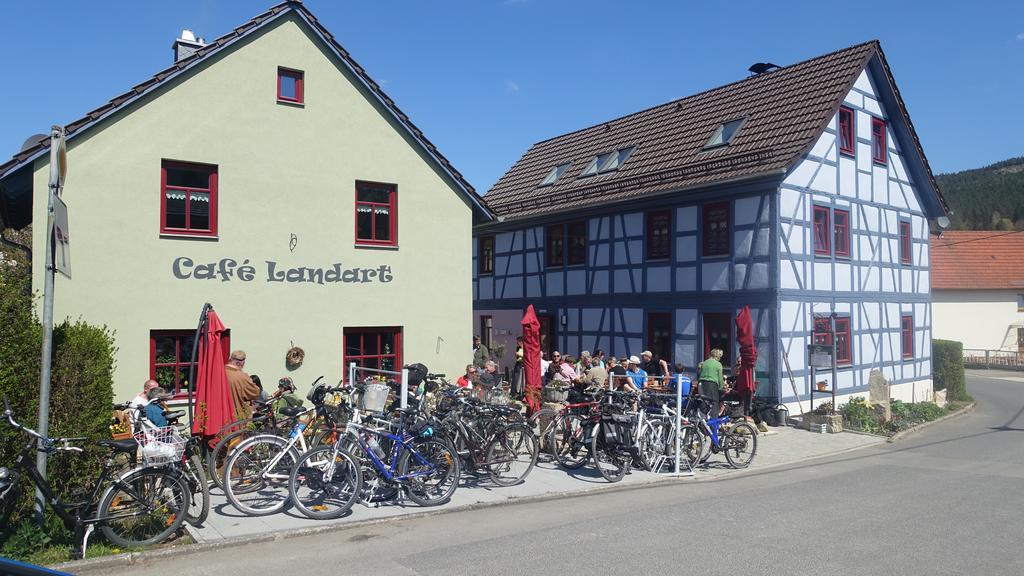 플라우에 Cafe Landart Im Thueringer Finistere 아파트 외부 사진
