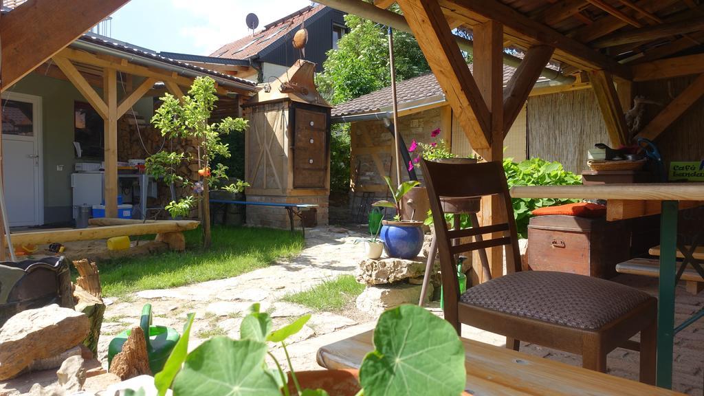 플라우에 Cafe Landart Im Thueringer Finistere 아파트 외부 사진