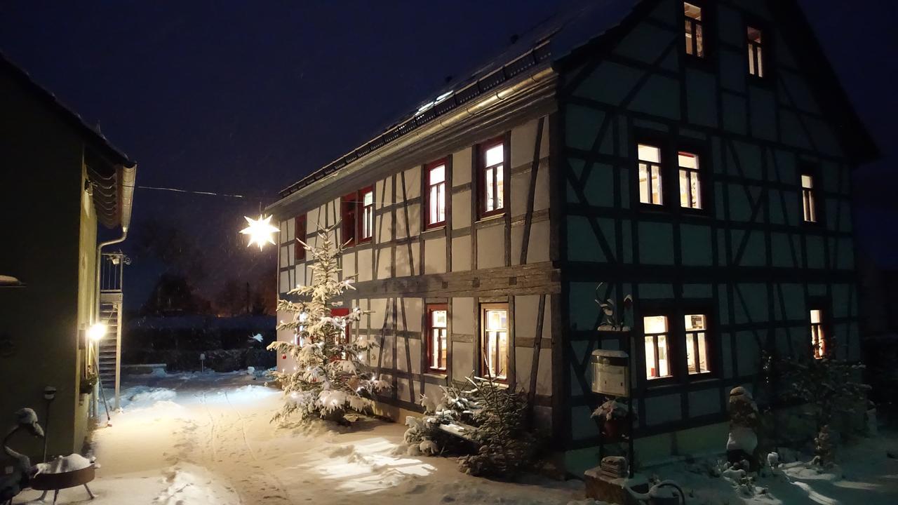 플라우에 Cafe Landart Im Thueringer Finistere 아파트 외부 사진